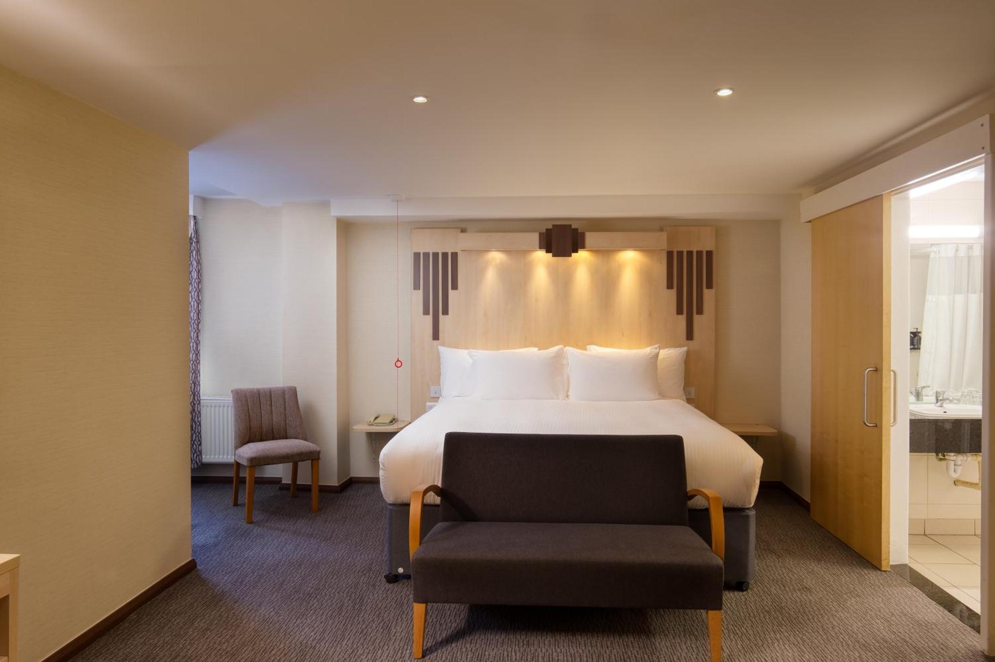 Tavistock Hotel ลอนดอน ภายนอก รูปภาพ