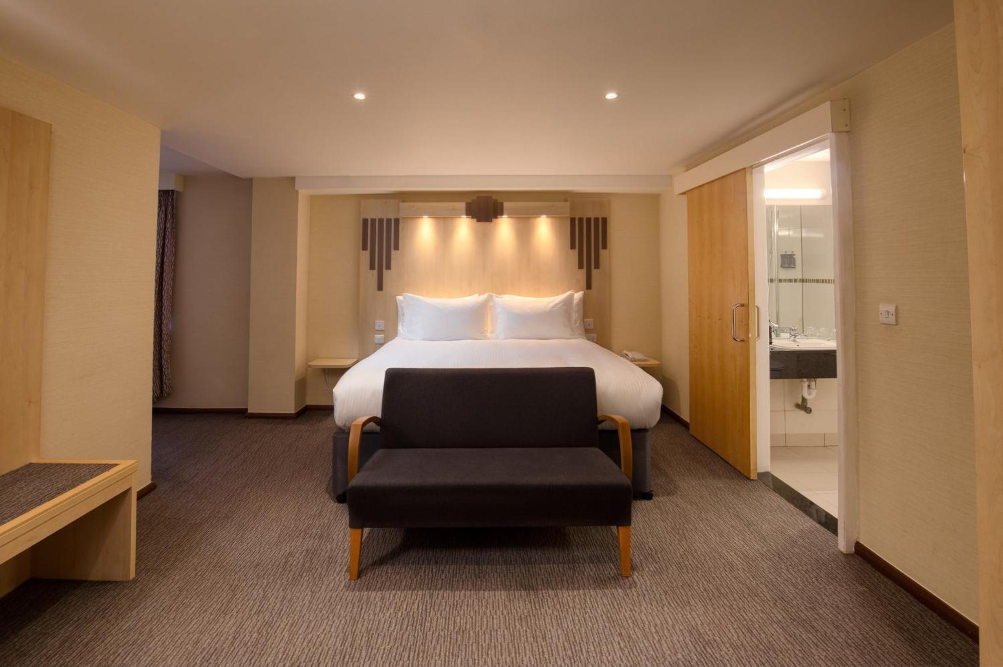 Tavistock Hotel ลอนดอน ภายนอก รูปภาพ