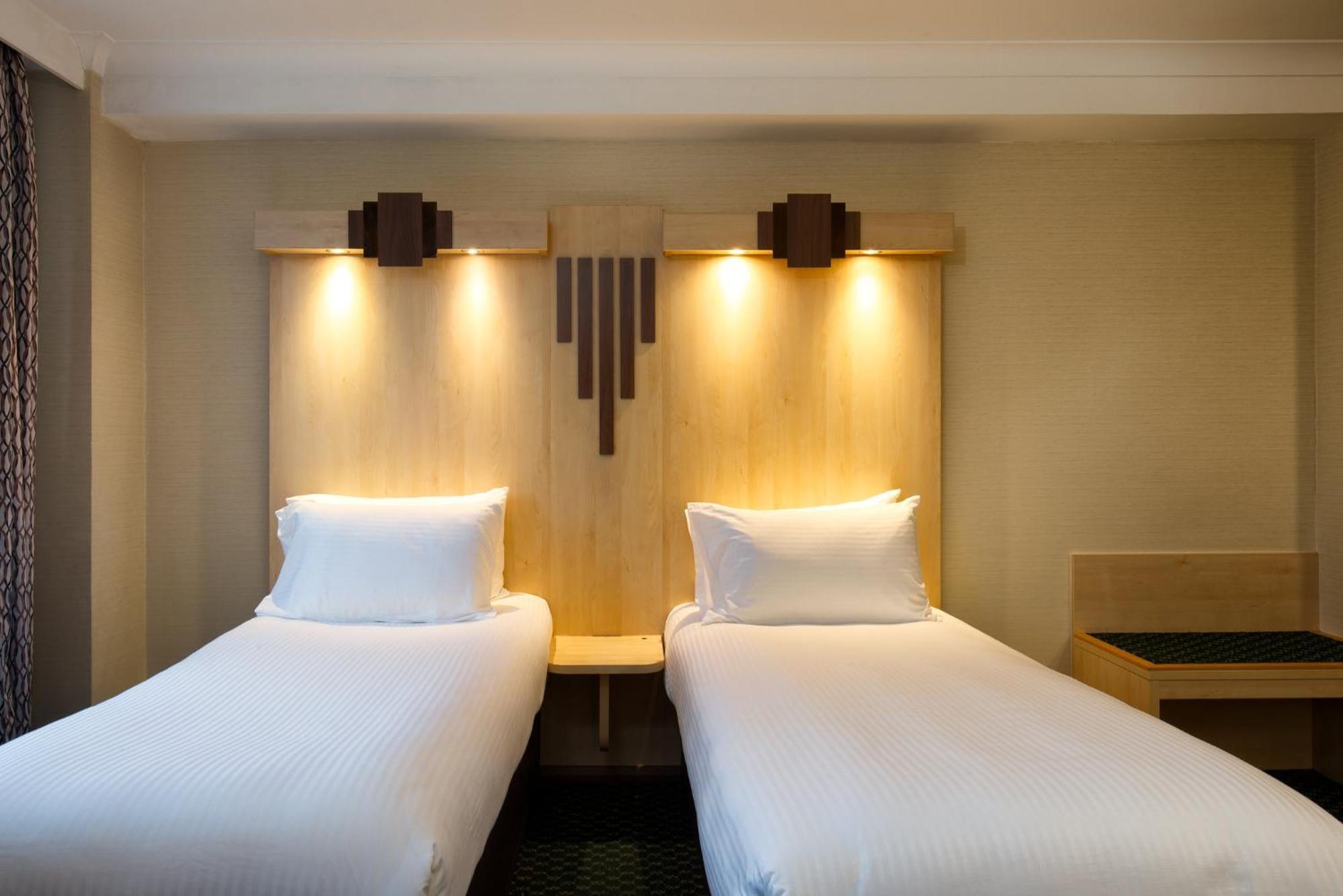 Tavistock Hotel ลอนดอน ภายนอก รูปภาพ