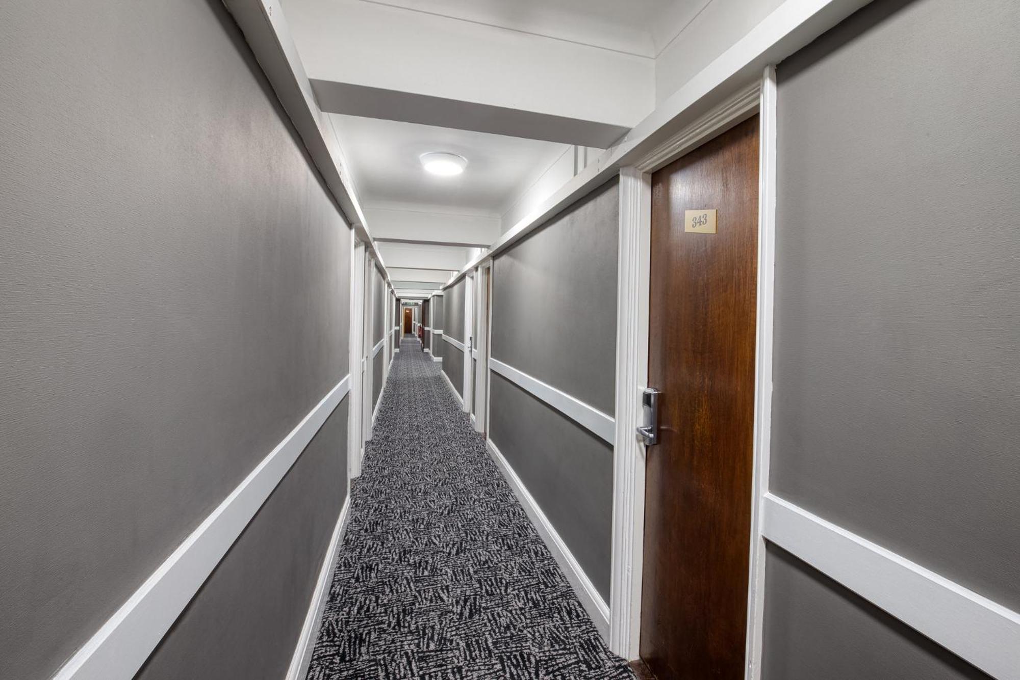 Tavistock Hotel ลอนดอน ภายนอก รูปภาพ