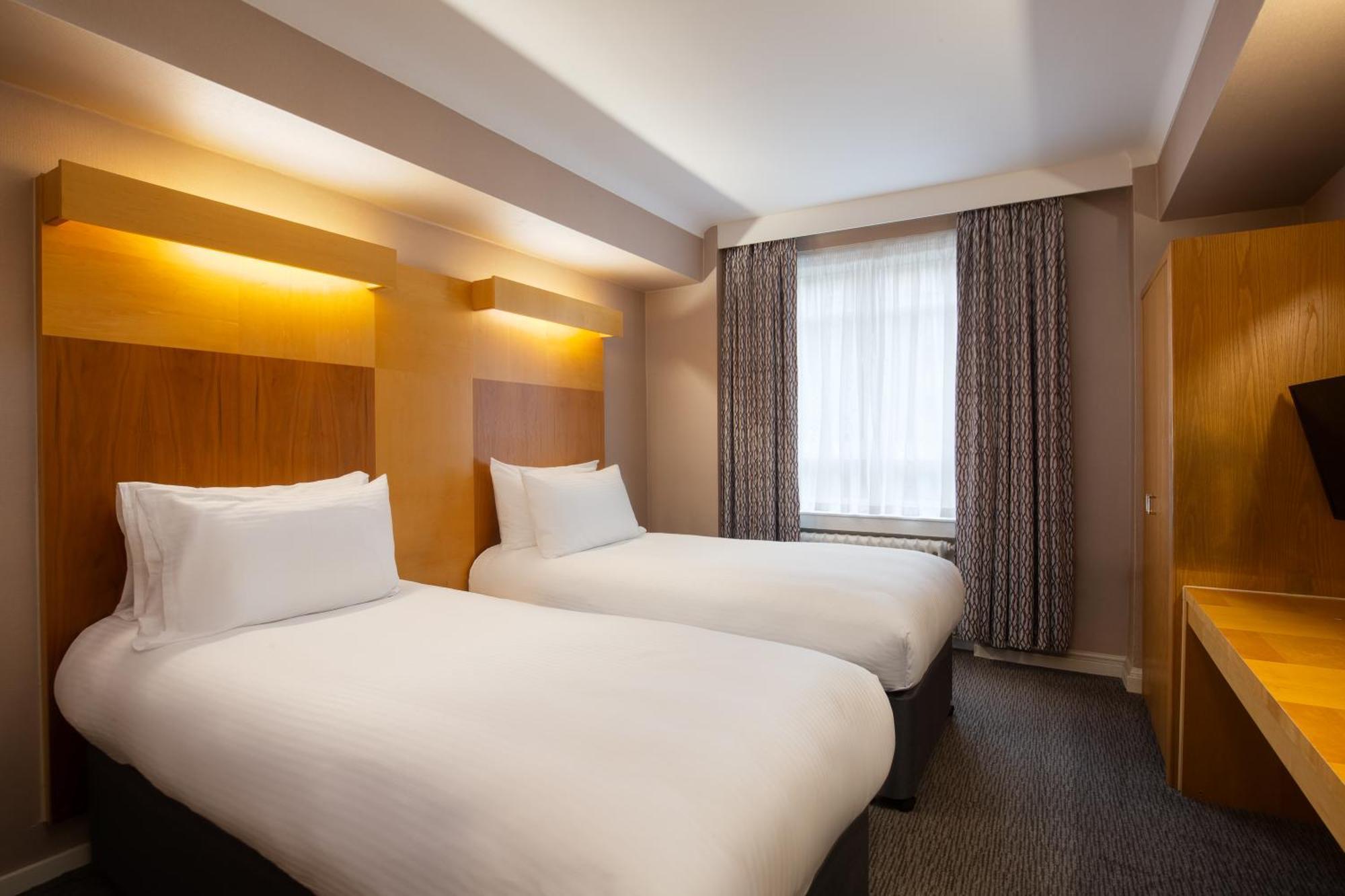 Tavistock Hotel ลอนดอน ภายนอก รูปภาพ